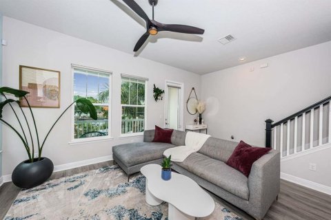 Adosado en venta en Saint Petersburg, Florida, 3 dormitorios, 170.85 m2 № 1370243 - foto 29