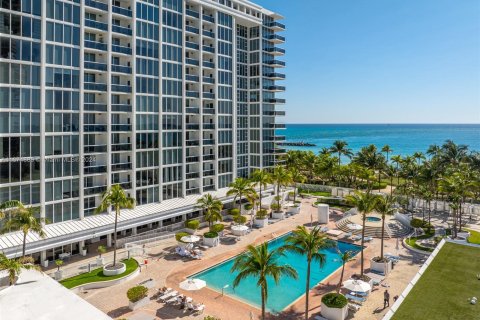 Condominio en venta en Bal Harbour, Florida, 2 dormitorios, 98.1 m2 № 1418501 - foto 24