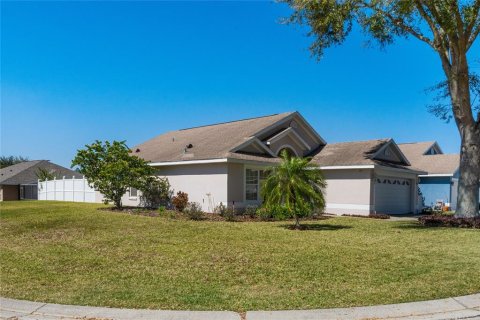 House in Davenport, Florida 3 bedrooms, 137.87 sq.m. № 1383792 - photo 6