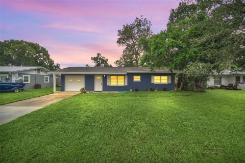 Casa en venta en Zephyrhills, Florida, 2 dormitorios, 86.96 m2 № 1415169 - foto 1