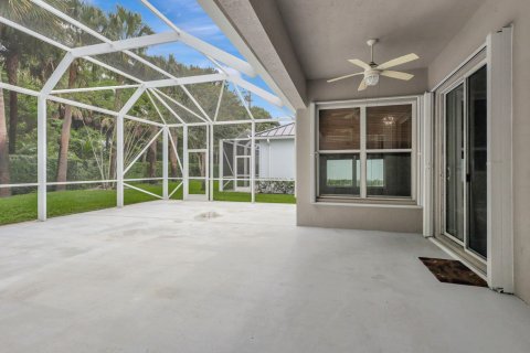 Villa ou maison à vendre à West Palm Beach, Floride: 4 chambres, 243.03 m2 № 1229109 - photo 1