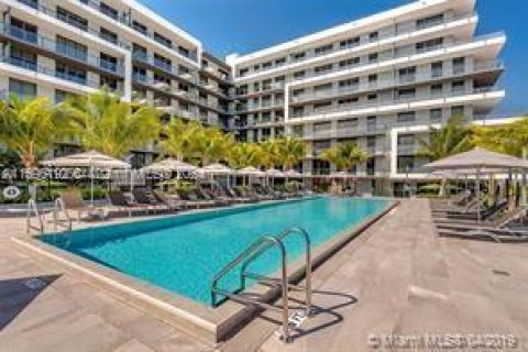 Condominio en venta en Aventura, Florida, 3 dormitorios, 138.15 m2 № 1209355 - foto 1