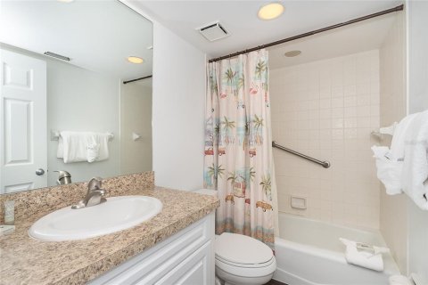 Condo in Placida, Florida, 2 bedrooms  № 1015615 - photo 18