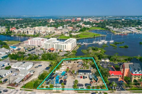 Commercial property in Saint Augustine, Florida № 774026 - photo 1