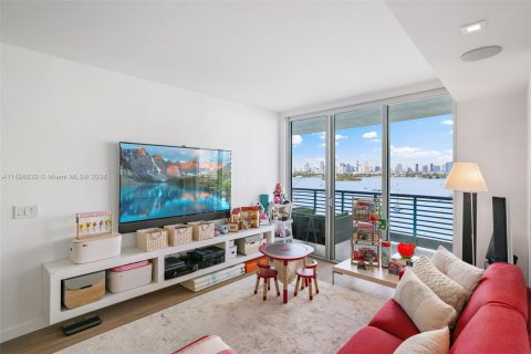 Condo in Miami Beach, Florida, 2 bedrooms  № 1208428 - photo 26