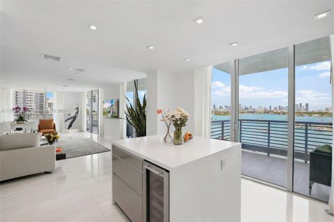 Condominio en venta en Miami Beach, Florida, 2 dormitorios, 275.92 m2 № 1208428 - foto 12