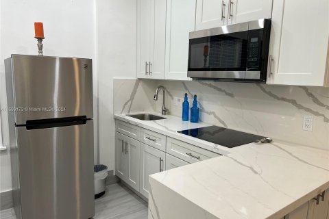 Condominio en venta en Miami Beach, Florida, 1 dormitorio, 31.59 m2 № 1386015 - foto 19