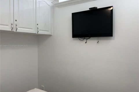 Condominio en venta en Miami Beach, Florida, 1 dormitorio, 31.59 m2 № 1386015 - foto 17