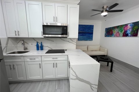 Condominio en venta en Miami Beach, Florida, 1 dormitorio, 31.59 m2 № 1386015 - foto 14