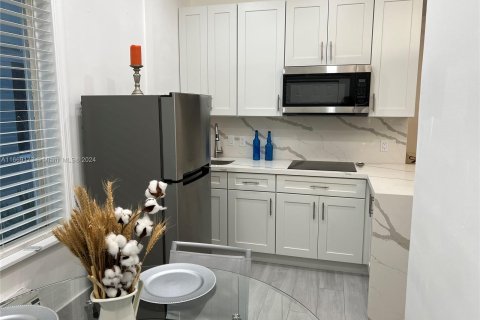 Condominio en venta en Miami Beach, Florida, 1 dormitorio, 31.59 m2 № 1386015 - foto 18