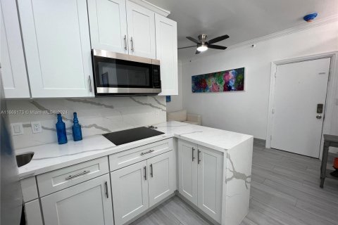 Condominio en venta en Miami Beach, Florida, 1 dormitorio, 31.59 m2 № 1386015 - foto 28