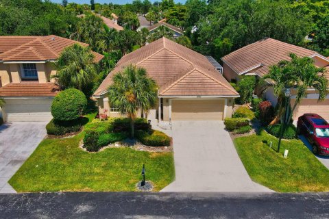 House in Delray Beach, Florida 3 bedrooms, 155.7 sq.m. № 1101099 - photo 7