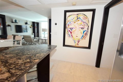 Condominio en alquiler en Miami Beach, Florida, 2 dormitorios, 114.27 m2 № 4089 - foto 4