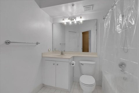 Condo in Boynton Beach, Florida, 2 bedrooms  № 716784 - photo 9