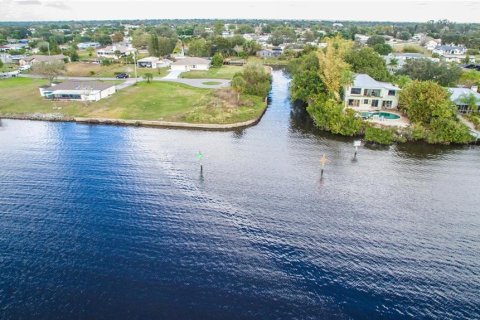 Terreno en venta en Punta Gorda, Florida № 1245774 - foto 1