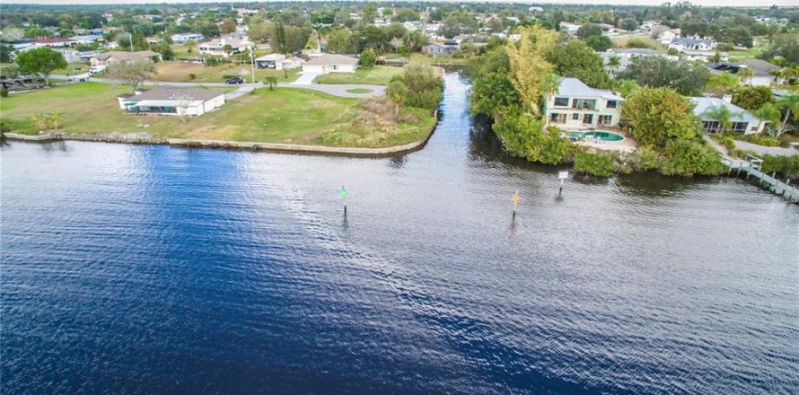 Terrain à Punta Gorda, Floride № 1245774