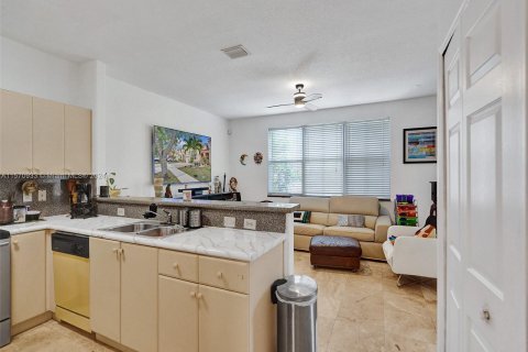 Adosado en venta en Miramar, Florida, 3 dormitorios, 166.76 m2 № 1141090 - foto 21