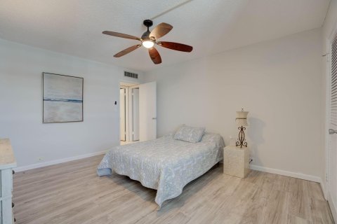Condo in North Palm Beach, Florida, 2 bedrooms  № 1142194 - photo 21