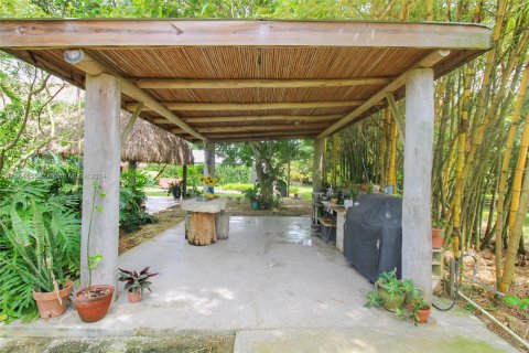 Terreno en venta en Miami, Florida № 1375473 - foto 11