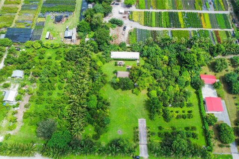 Terreno en venta en Miami, Florida № 1375473 - foto 3