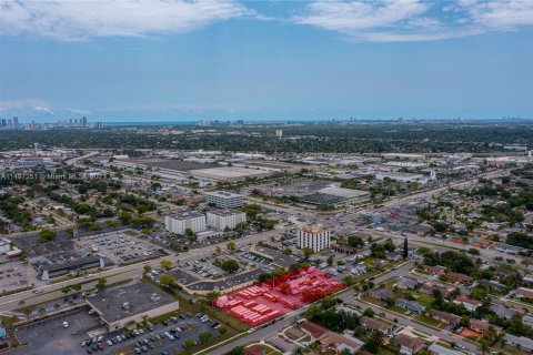 Immobilier commercial à louer à Miami Gardens, Floride № 876356 - photo 4