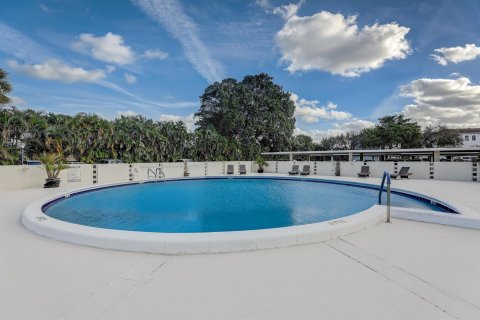 Copropriété à vendre à West Palm Beach, Floride: 2 chambres, 132.2 m2 № 869428 - photo 3