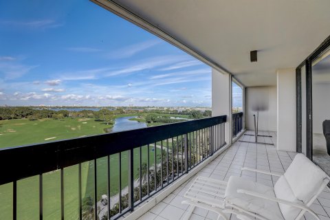 Condo in West Palm Beach, Florida, 2 bedrooms  № 869428 - photo 15