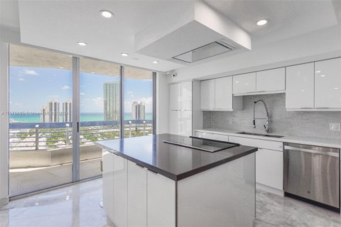 Condo in Aventura, Florida, 4 bedrooms  № 1153508 - photo 9