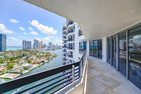 Condominio en venta en Aventura, Florida, 4 dormitorios, 210.52 m2 № 1153508 - foto 26