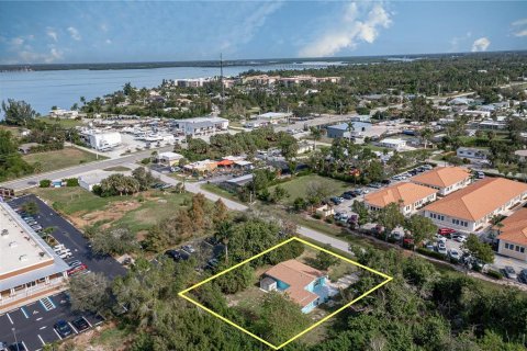 Immobilier commercial à vendre à Punta Gorda, Floride: 94.2 m2 № 877079 - photo 4