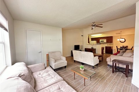 Condo in Fort Myers, Florida, 3 bedrooms  № 987526 - photo 8