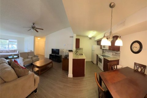 Condo in Fort Myers, Florida, 3 bedrooms  № 987526 - photo 17