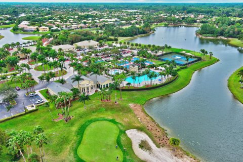 Villa ou maison à vendre à Royal Palm Beach, Floride: 4 chambres, 282.14 m2 № 987493 - photo 6