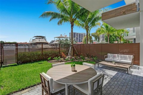 Copropriété à vendre à Aventura, Floride: 4 chambres, 310.67 m2 № 756722 - photo 5