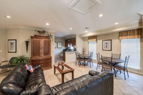 Condo in Coral Springs, Florida, 1 bedroom  № 1120127 - photo 6