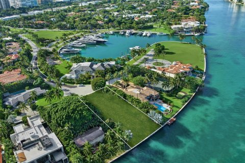 Villa ou maison à vendre à Bal Harbour, Floride: 3 chambres, 275.92 m2 № 567783 - photo 5