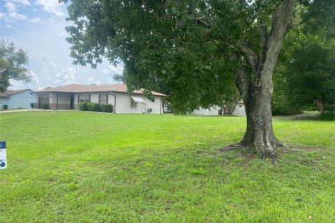 House in Deltona, Florida 3 bedrooms, 149.48 sq.m. № 1364657 - photo 3