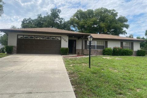 House in Deltona, Florida 3 bedrooms, 149.48 sq.m. № 1364657 - photo 1