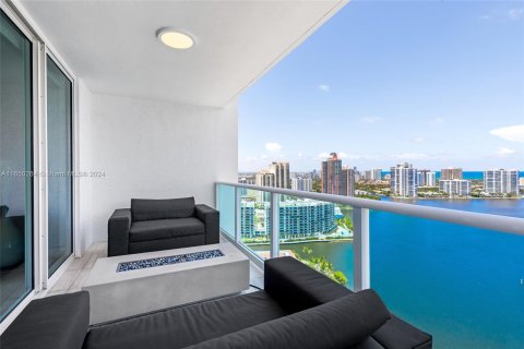 Condominio en venta en Aventura, Florida, 4 dormitorios, 507.34 m2 № 1332999 - foto 8