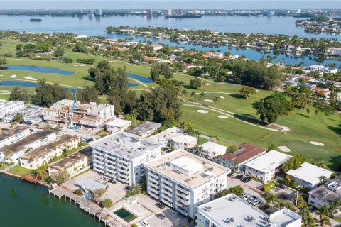 Copropriété à vendre à Miami Beach, Floride: 1 chambre, 82.4 m2 № 1331567 - photo 2