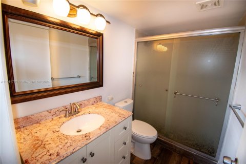 Condo in Miami Beach, Florida, 1 bedroom  № 1331567 - photo 19