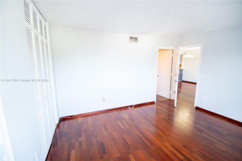 Condominio en venta en Miami Beach, Florida, 1 dormitorio, 82.4 m2 № 1331567 - foto 16