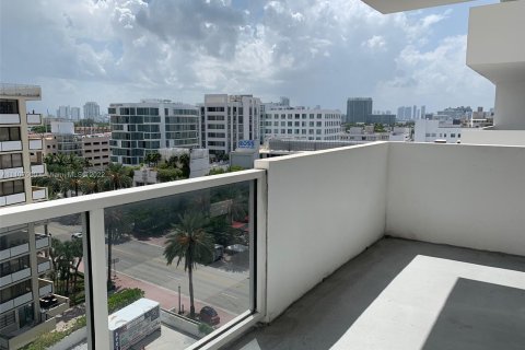 Copropriété à louer à Miami Beach, Floride: 49.24 m2 № 14759 - photo 1