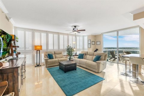 Condo in Fort Lauderdale, Florida, 3 bedrooms  № 1409287 - photo 10