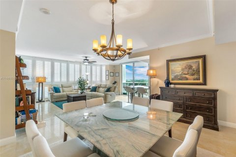 Condo in Fort Lauderdale, Florida, 3 bedrooms  № 1409287 - photo 11