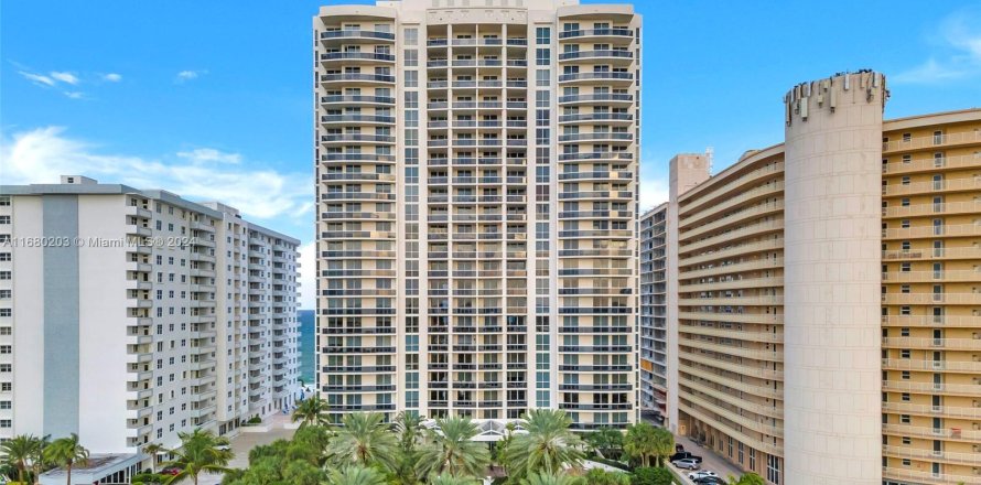 Condo in Fort Lauderdale, Florida, 3 bedrooms  № 1409287