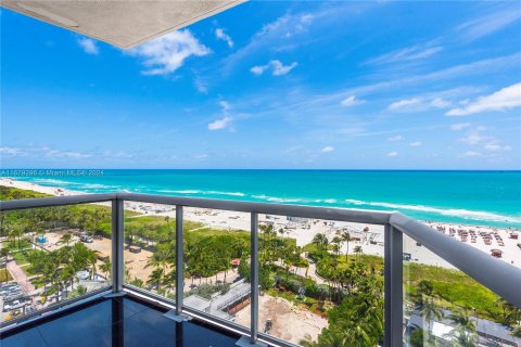 Condo in Miami Beach, Florida, 2 bedrooms  № 1409327 - photo 3