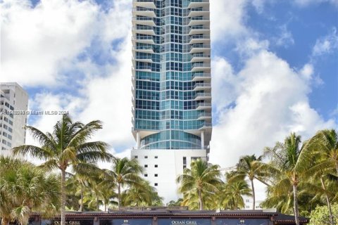 Condo in Miami Beach, Florida, 2 bedrooms  № 1409327 - photo 14