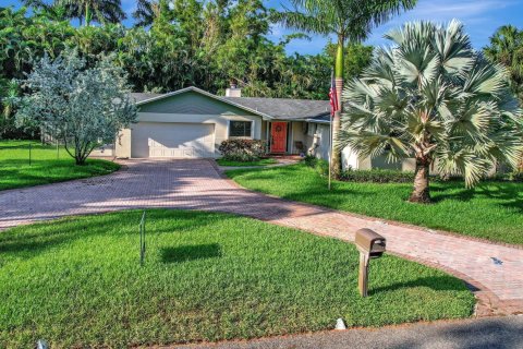 House in Jupiter, Florida 4 bedrooms, 275.92 sq.m. № 1221538 - photo 12