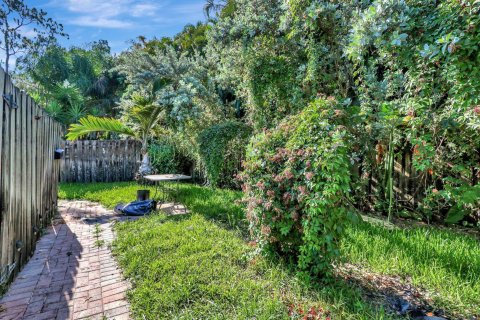 House in Jupiter, Florida 4 bedrooms, 275.92 sq.m. № 1221538 - photo 18